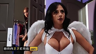 Những Cô Gái Đồng Tính Quyến Rũ - Ariella Ferrera Và Isis Love - Milf Witches Phần 1 - Brazzers