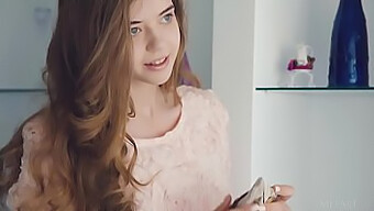 Metart'In Porno Videosunda Güzel Kay J'Nin Solo Seansı