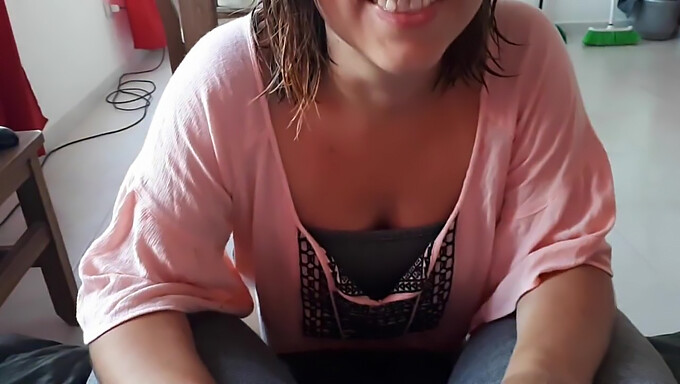 Najstnica (18+) Blowjob: Moja Punca Daje Oralni Seks Svoji Prijateljici