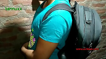 Amateur Indian Couple Gets Naughty In Public