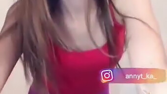 Lihatlah Gerakan Menggoda Abby Di Bigo Live