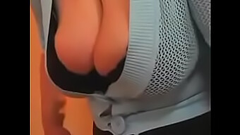 Grandes Tetas Naturales Rebotando En El Porno Vintage