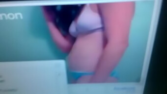 Teen (18+) On Omegle Gets Naughty