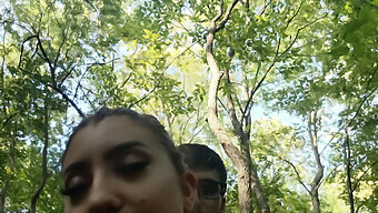 Mamada Americana: Novia Follada En El Bosque