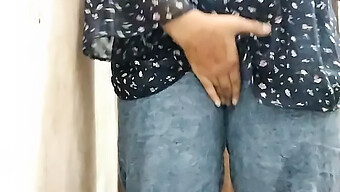 Teen (19+) Indian Girl Enjoys A Steamy Bath And Gets Fucked