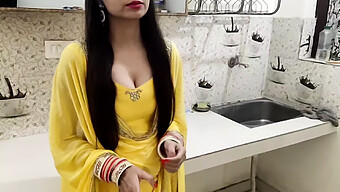 Rough Sex With An Indian Wife Sharing Her Ex-Boyfriend In Hot Xxx Video - Saara Bhabhi 6