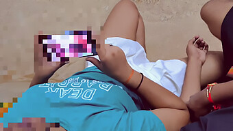 18+ Indická Teen Suman Si Užívá Horký Handjob A Kouření V Tomto Domácím Videu