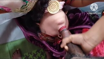 Indian Teen (18+) Gets Deep Throat And Fingered By Her Boyfriend In The Bedroom